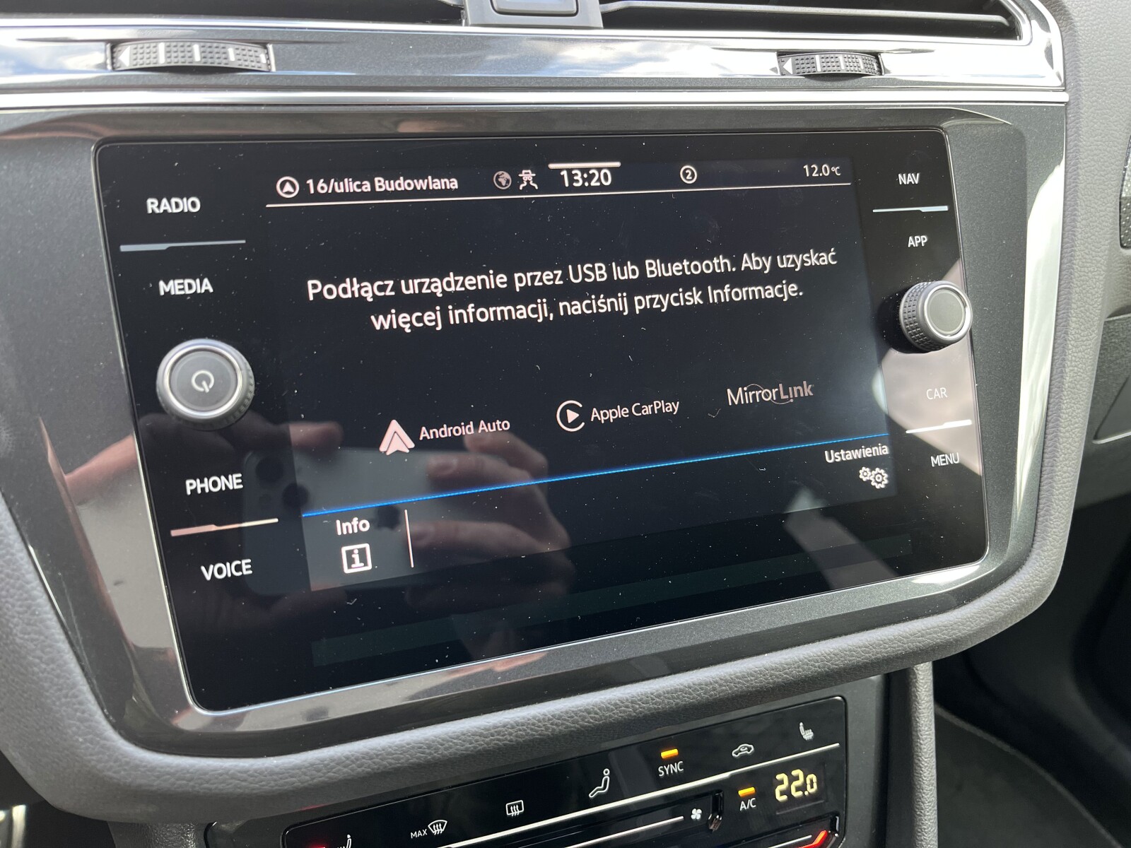 Volkswagen Tiguan - zdjęcie 21