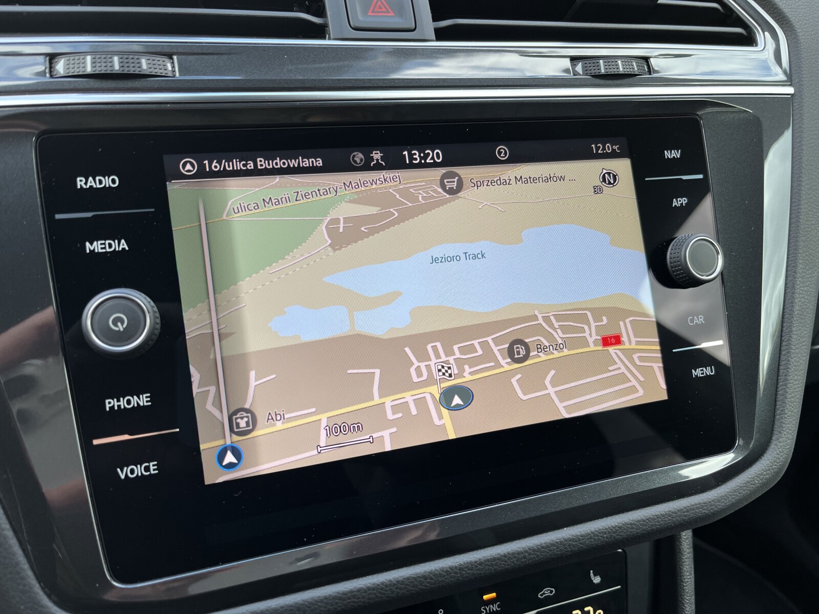 Volkswagen Tiguan - zdjęcie 20