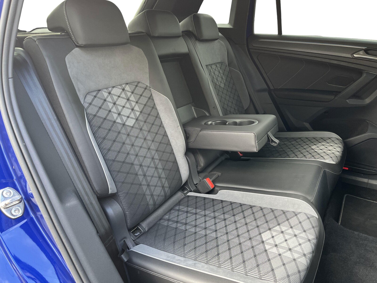 Volkswagen Tiguan - zdjęcie 13