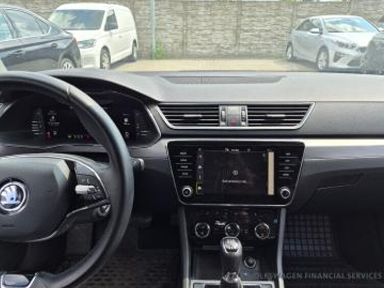 Škoda Superb Combi - zdjęcie 5