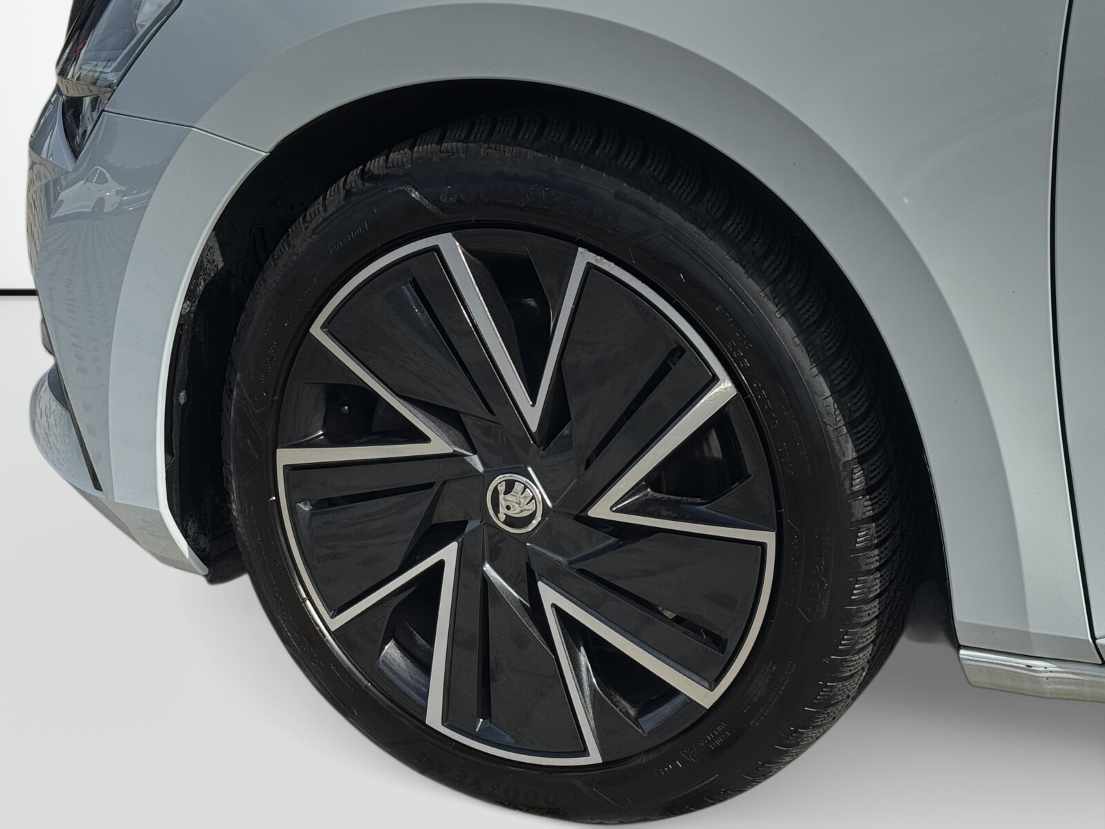 Škoda Superb - zdjęcie 33