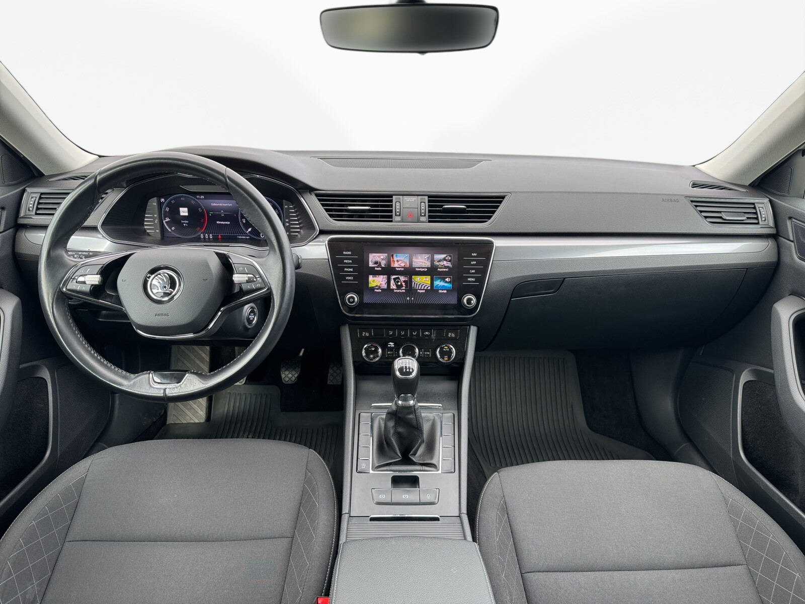 Škoda Superb Combi - zdjęcie 10