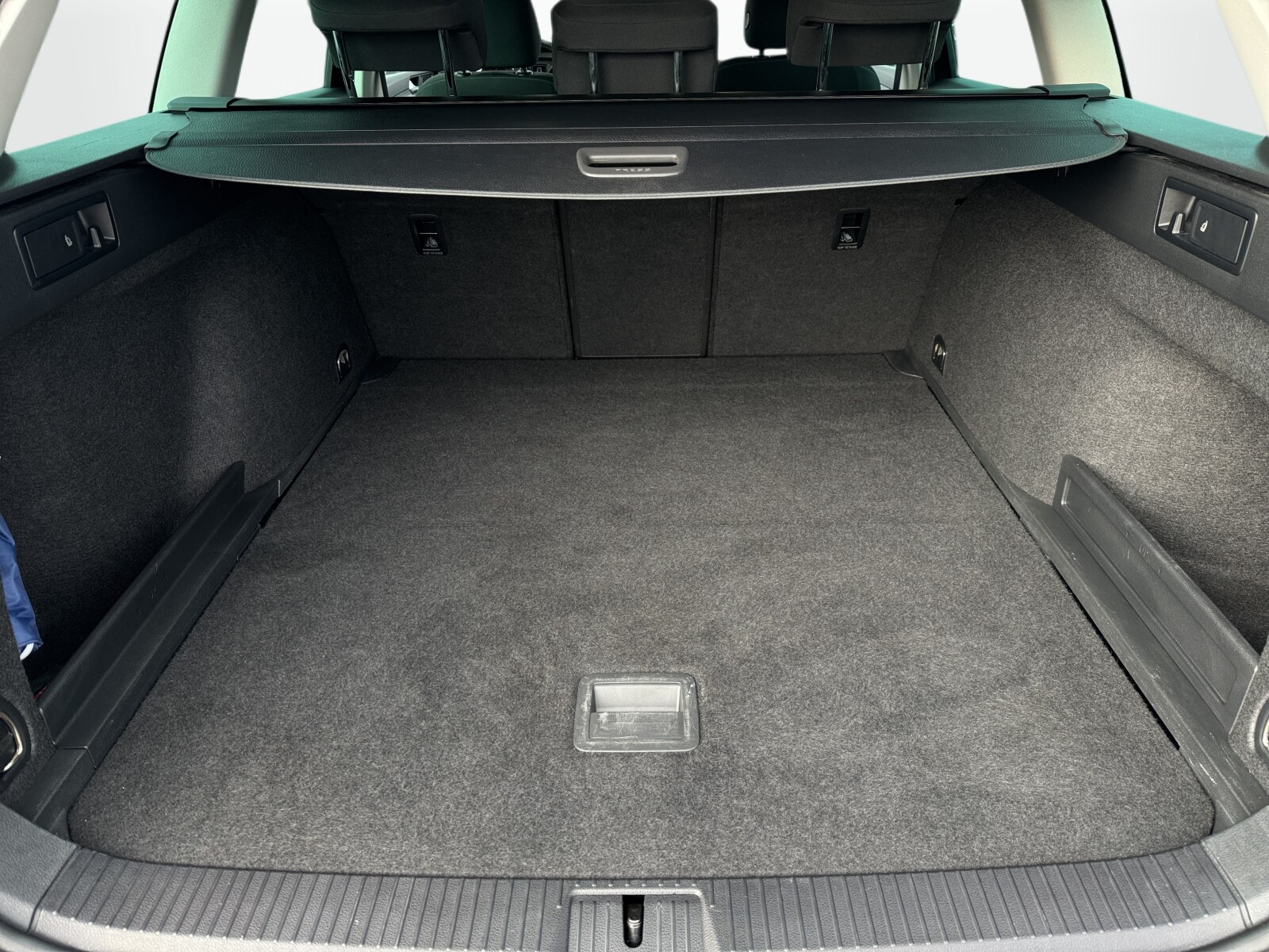 Volkswagen Passat Variant - zdjęcie 24