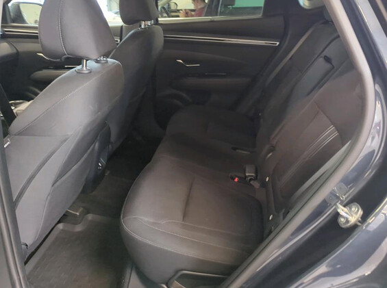 Hyundai Tucson - zdjęcie 8