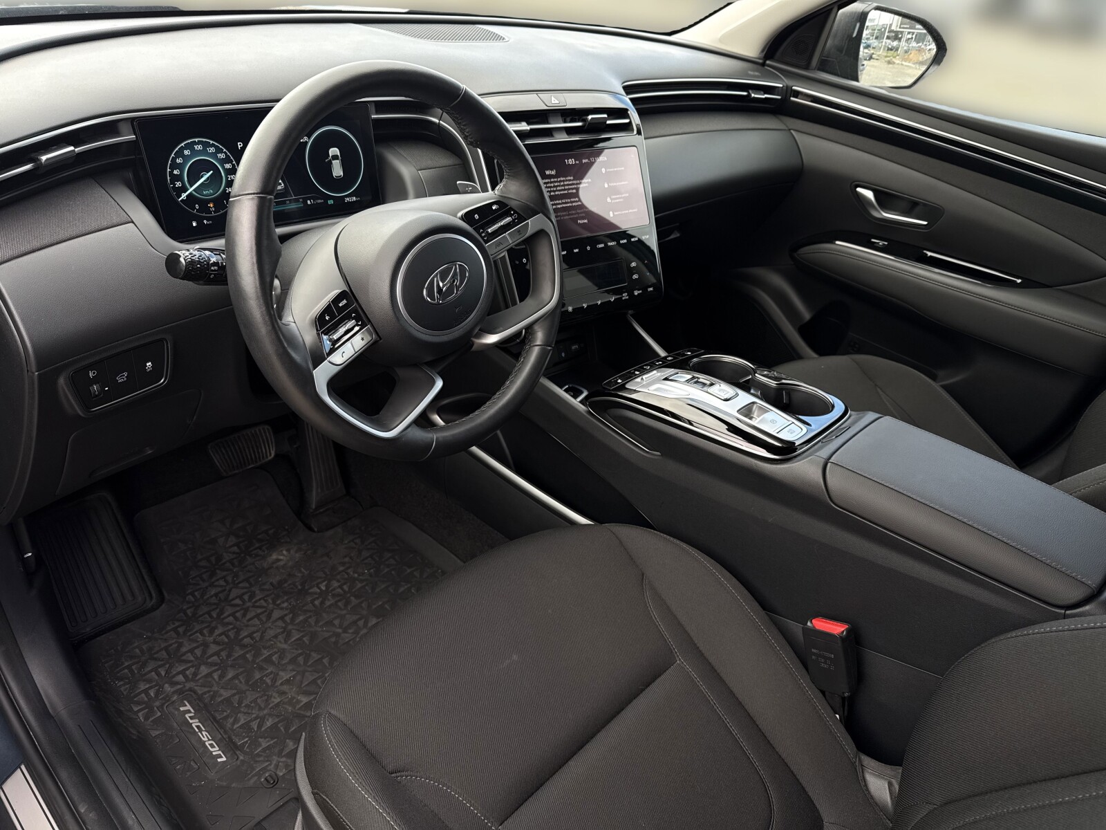 Hyundai Tucson - zdjęcie 9