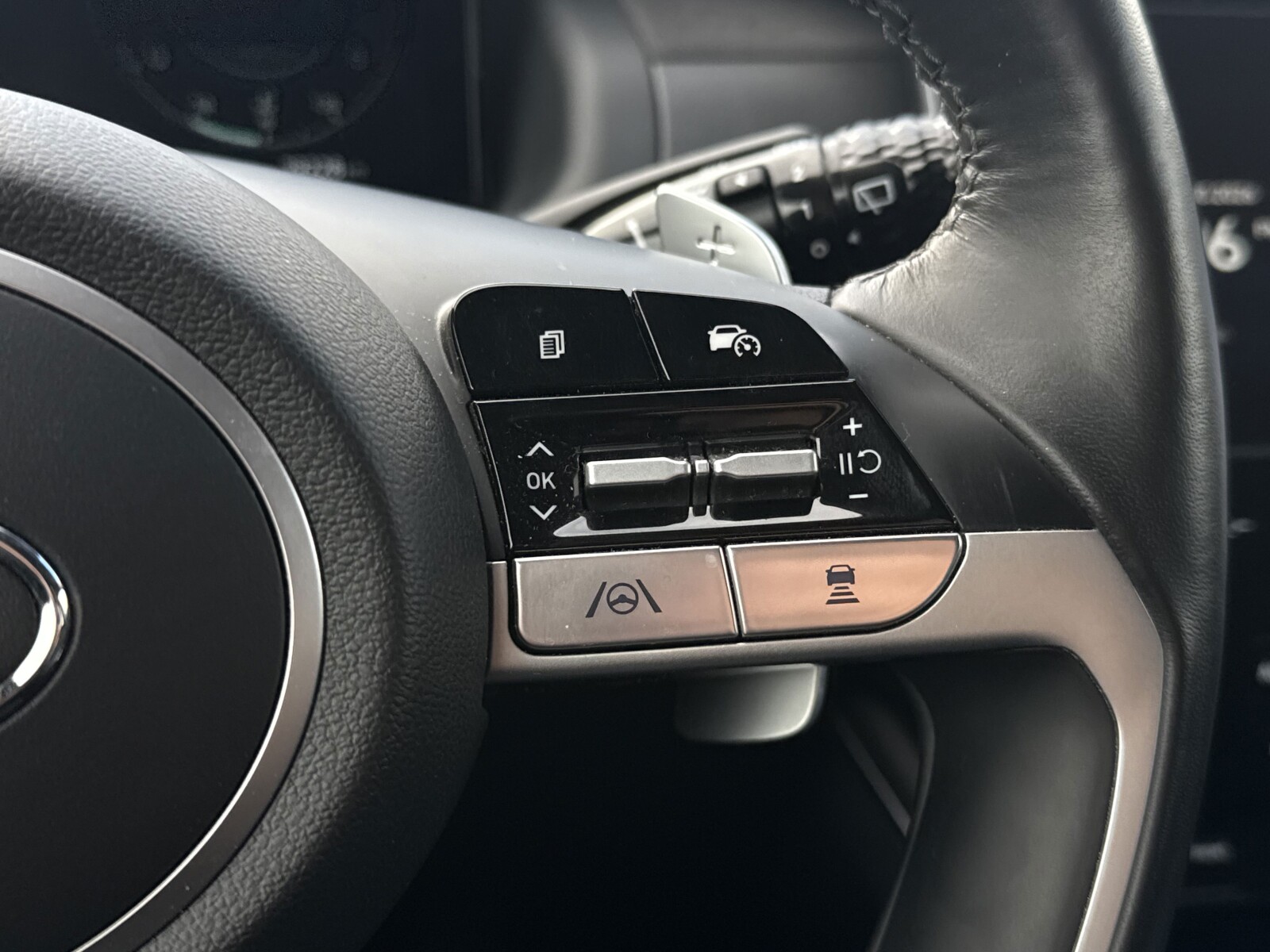 Hyundai Tucson - zdjęcie 23