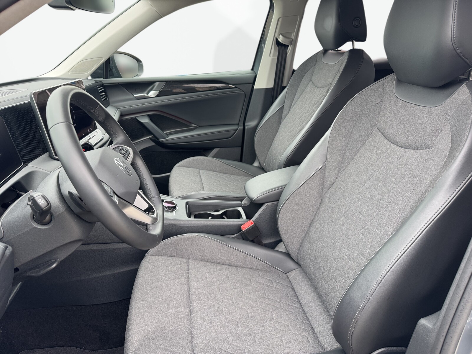 Volkswagen Tiguan - zdjęcie 9