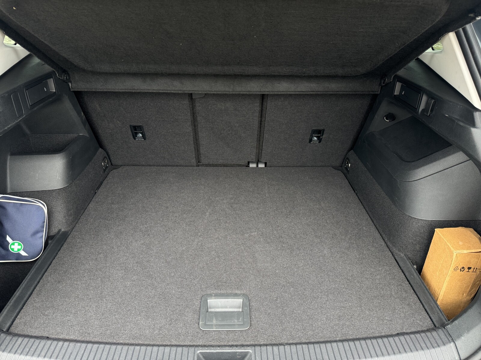 Volkswagen Tiguan - zdjęcie 27