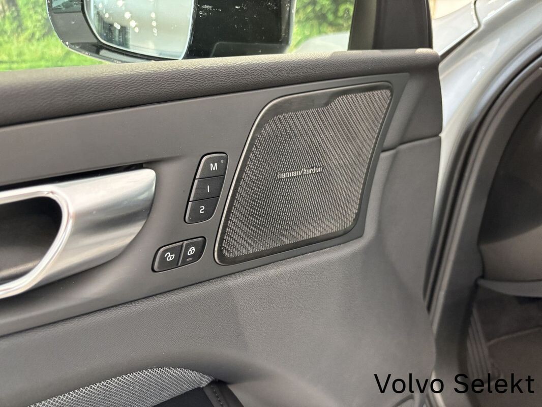 Volvo XC 60 - zdjęcie 8