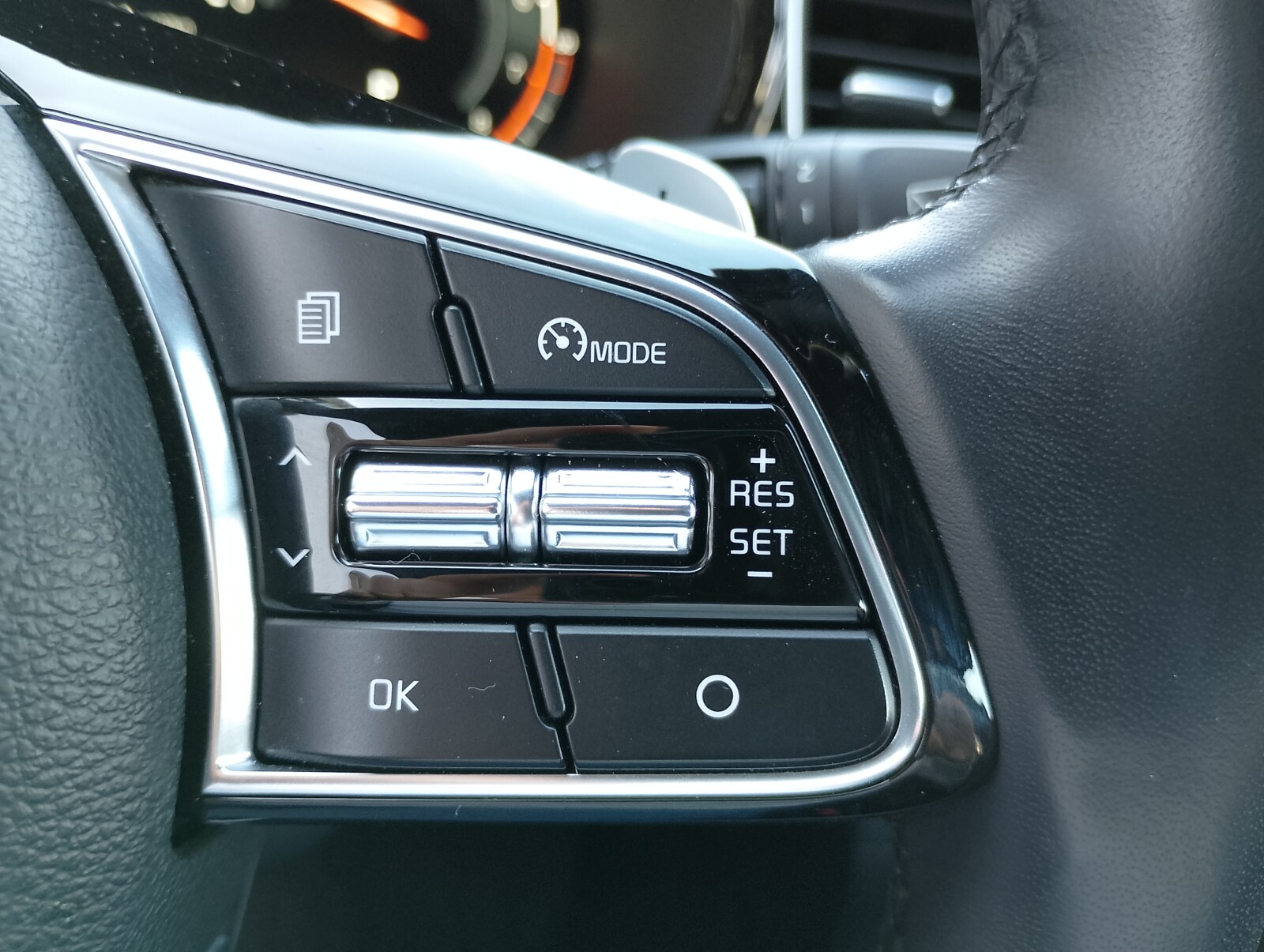 Kia XCeed - zdjęcie 24