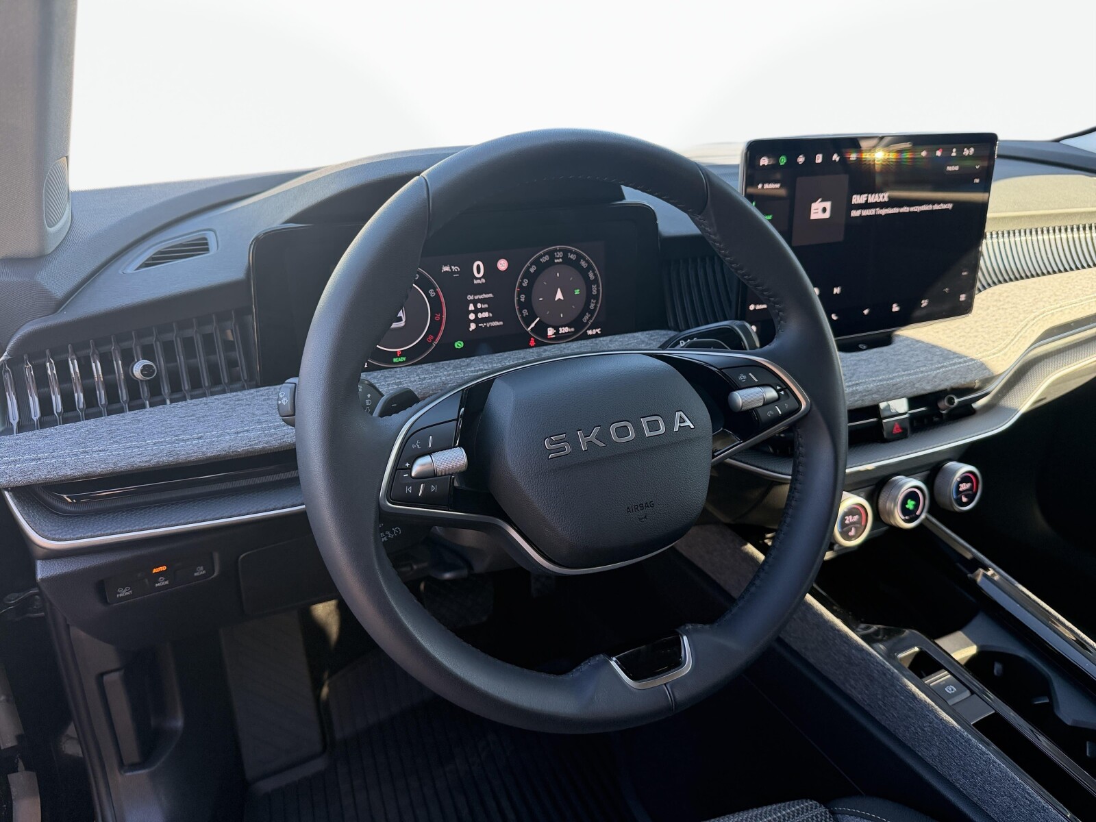 Škoda Superb - zdjęcie 12