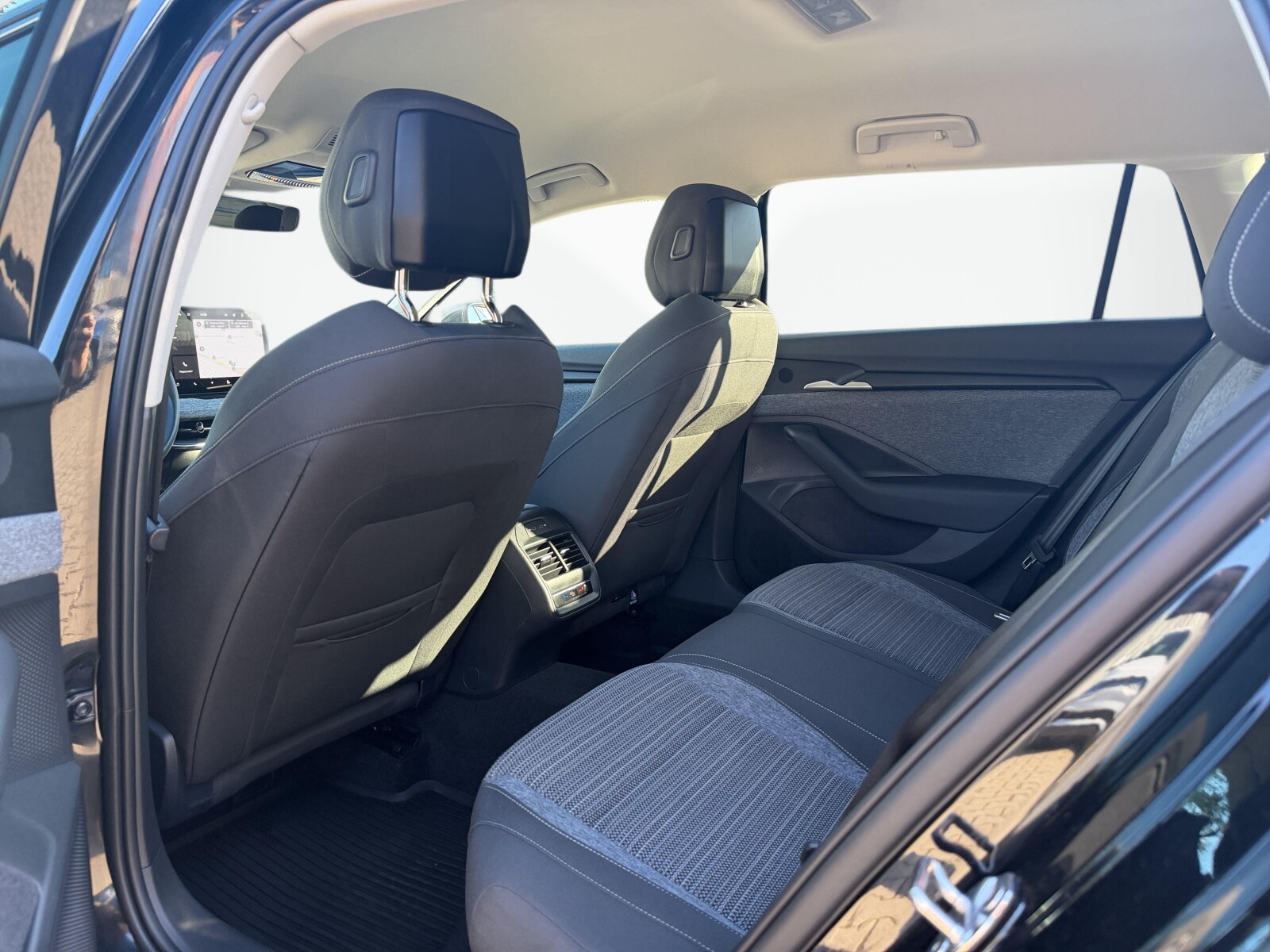 Škoda Superb - zdjęcie 36