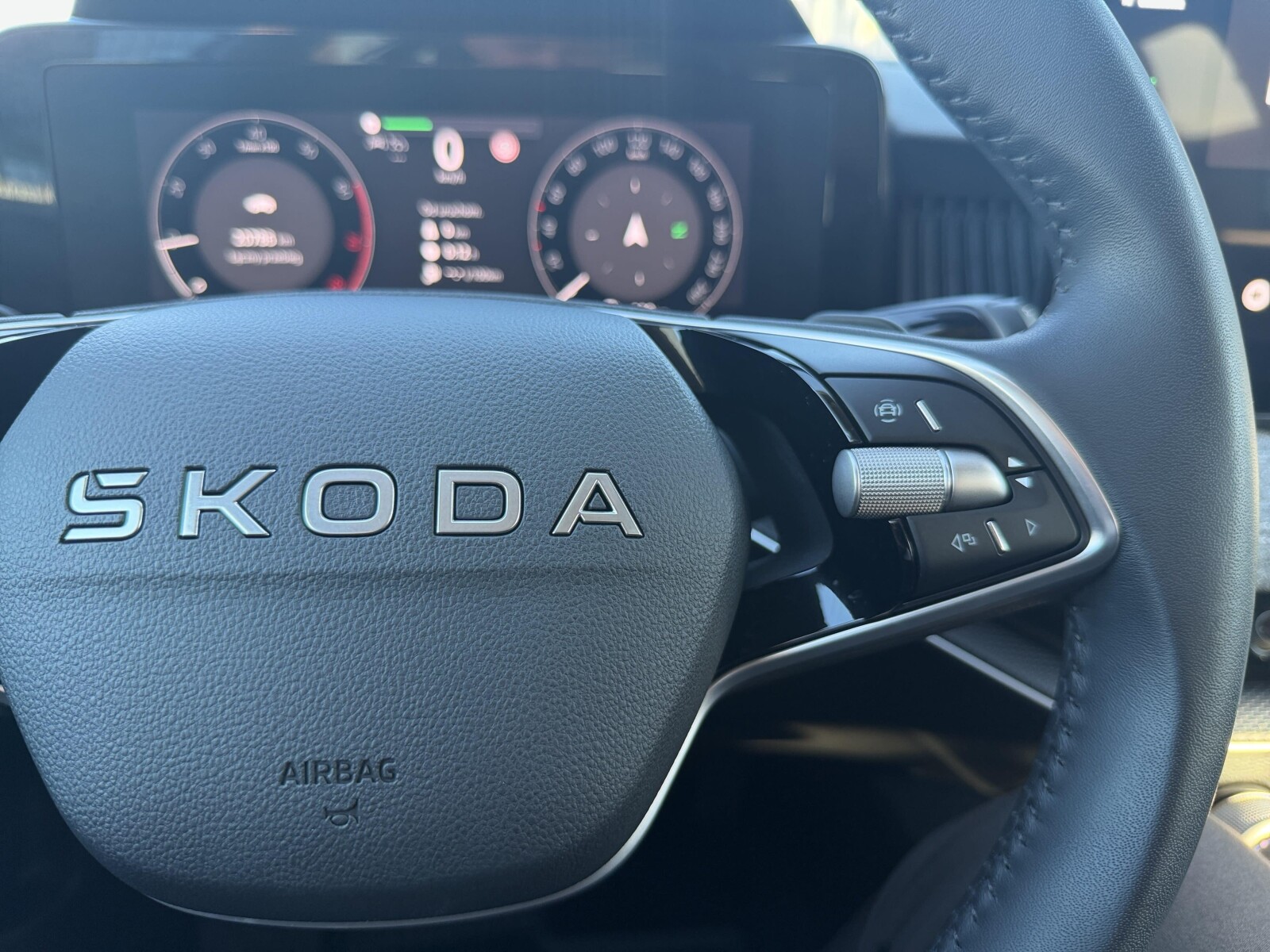 Škoda Superb - zdjęcie 19