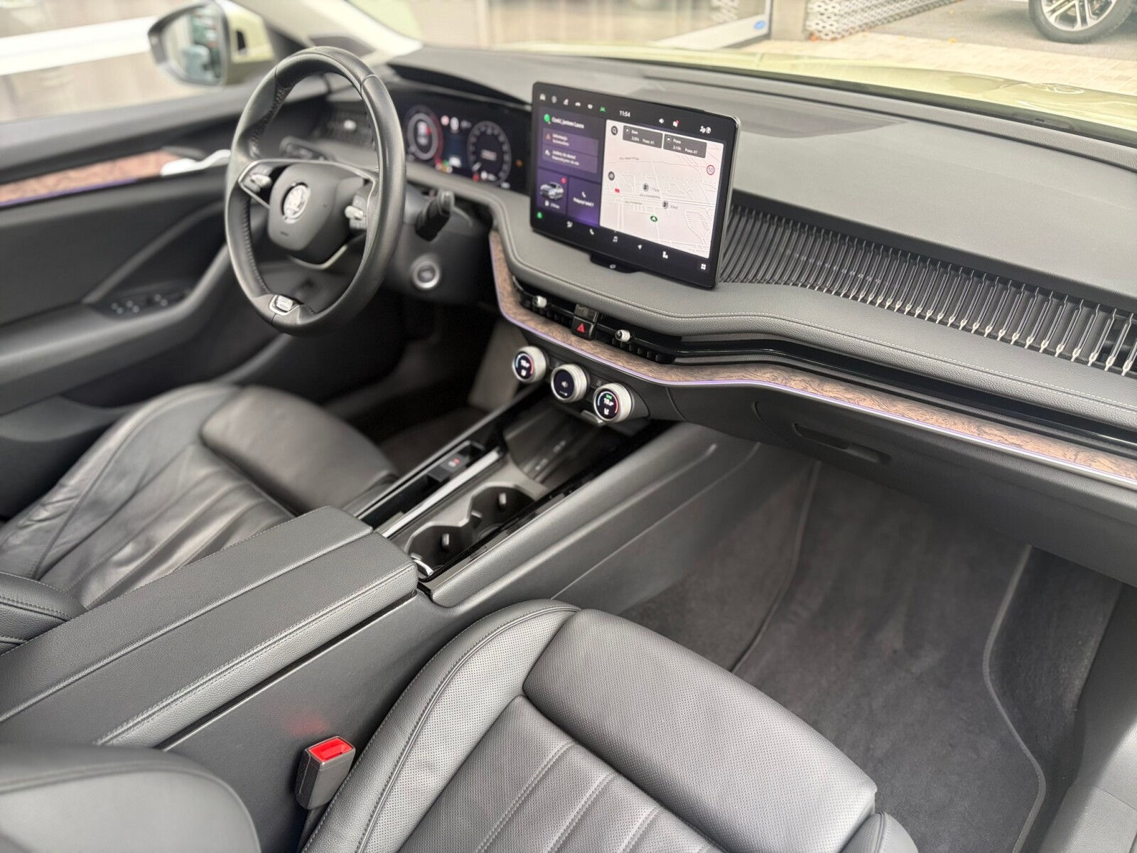 Škoda Superb - zdjęcie 13