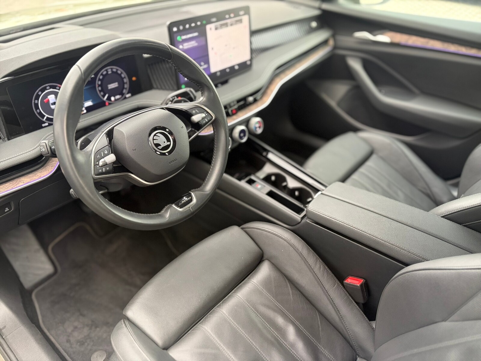 Škoda Superb - zdjęcie 11