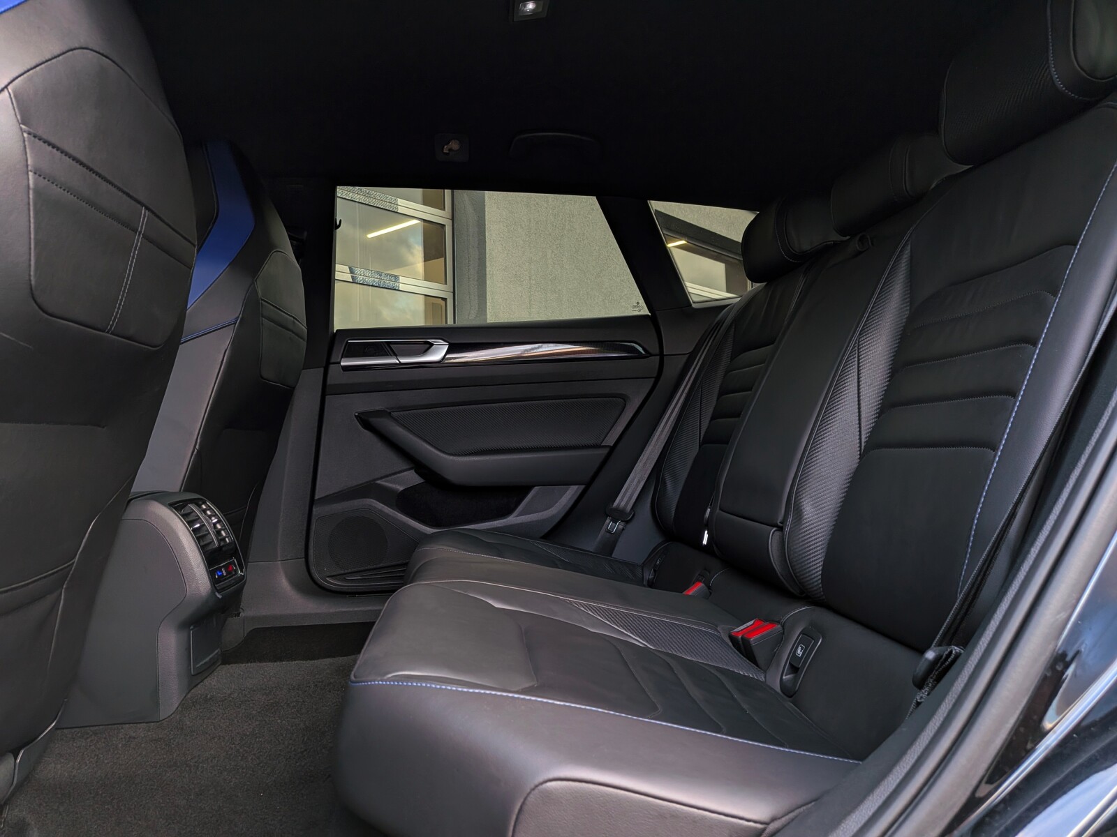 Volkswagen Arteon Shooting Brake - zdjęcie 11