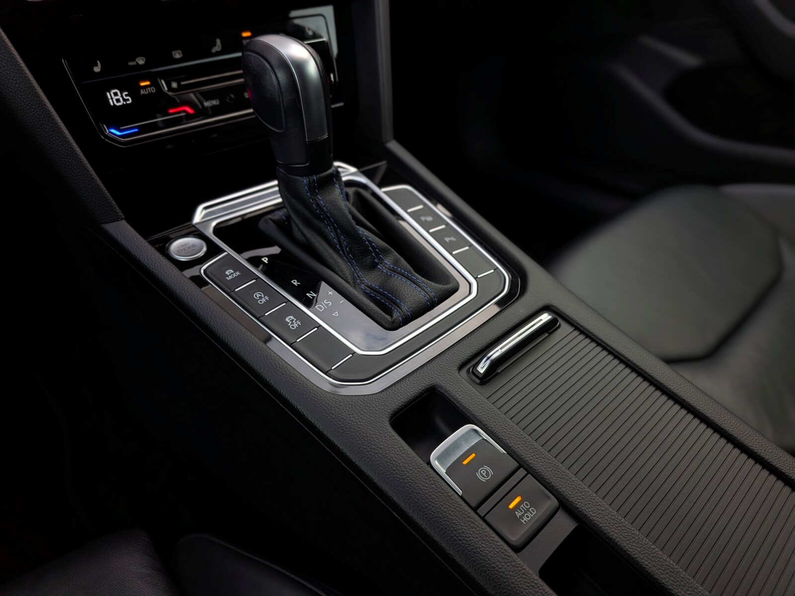Volkswagen Arteon Shooting Brake - zdjęcie 31