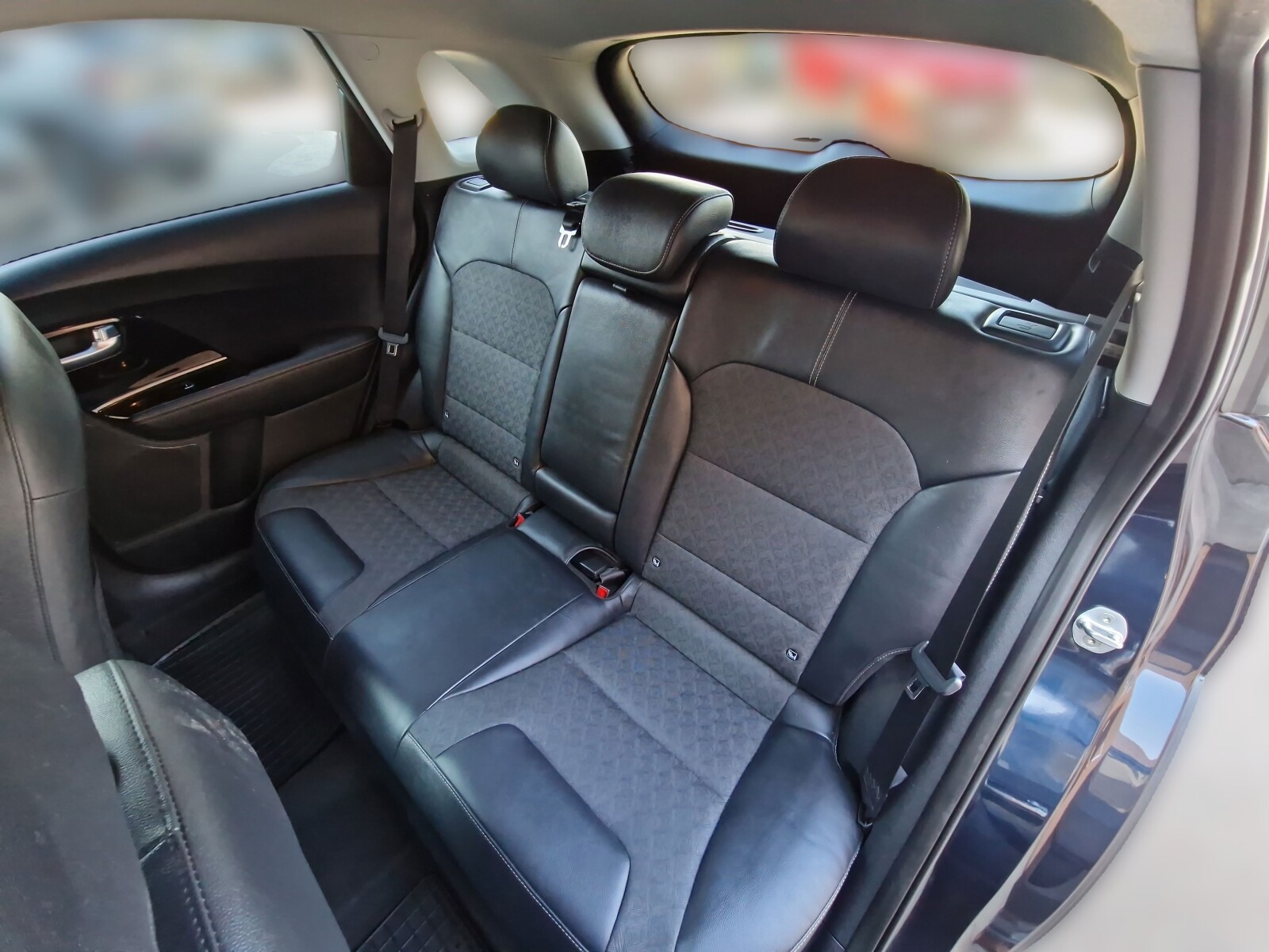 Kia Niro - zdjęcie 14