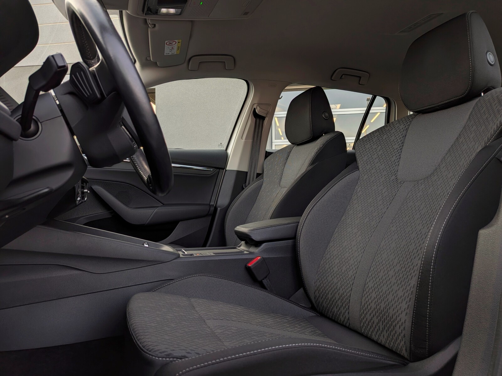 Škoda Octavia Combi - zdjęcie 9