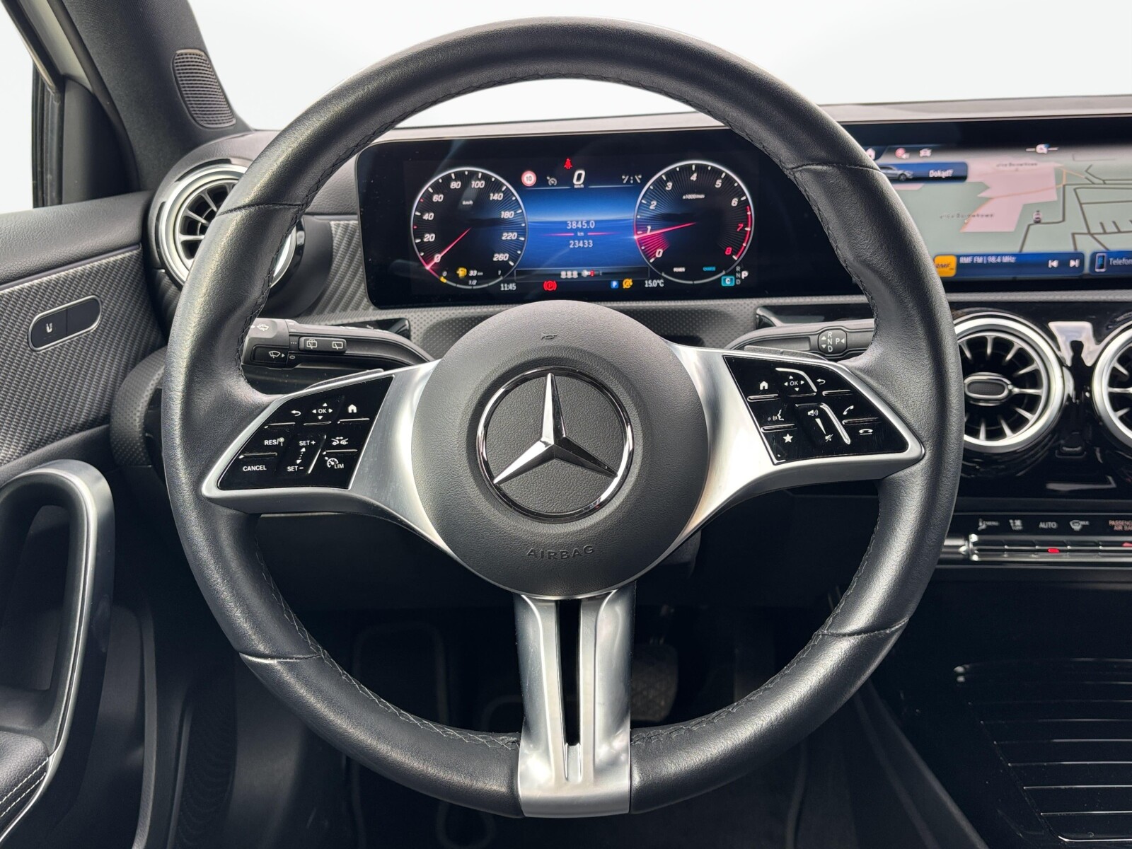 Mercedes-Benz A 180 - zdjęcie 11