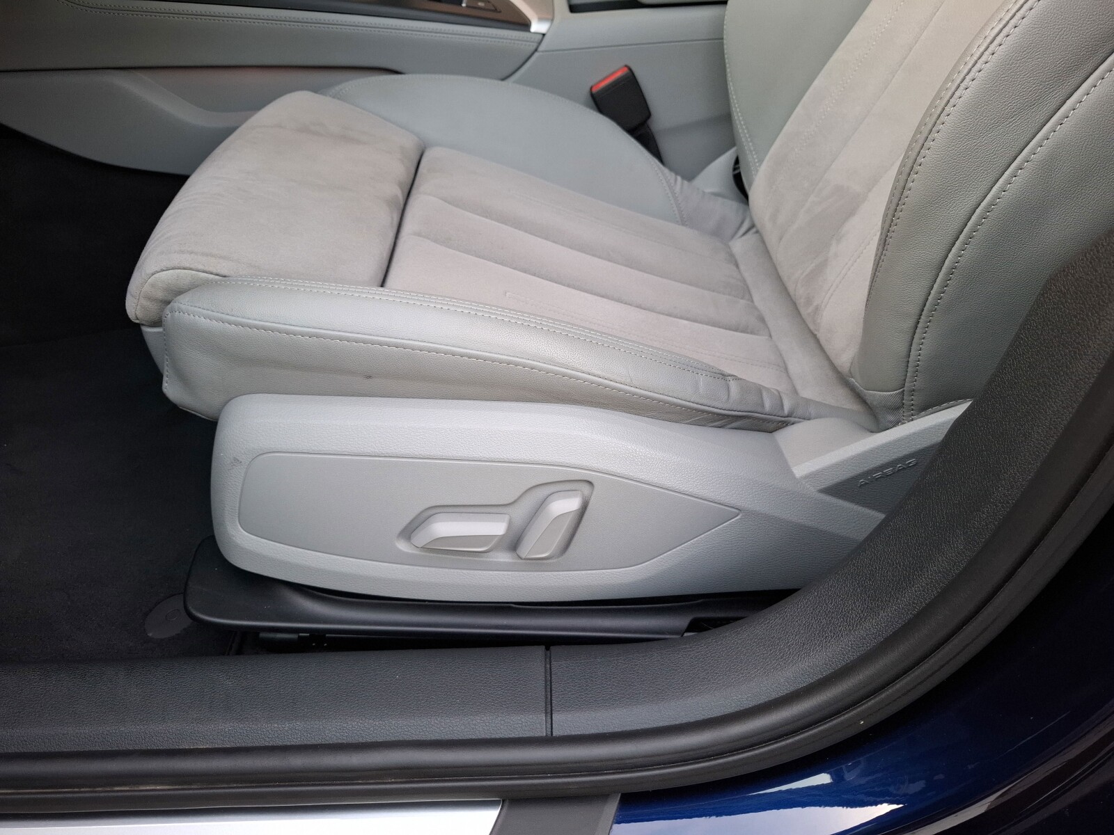 Audi A4 Avant - zdjęcie 26