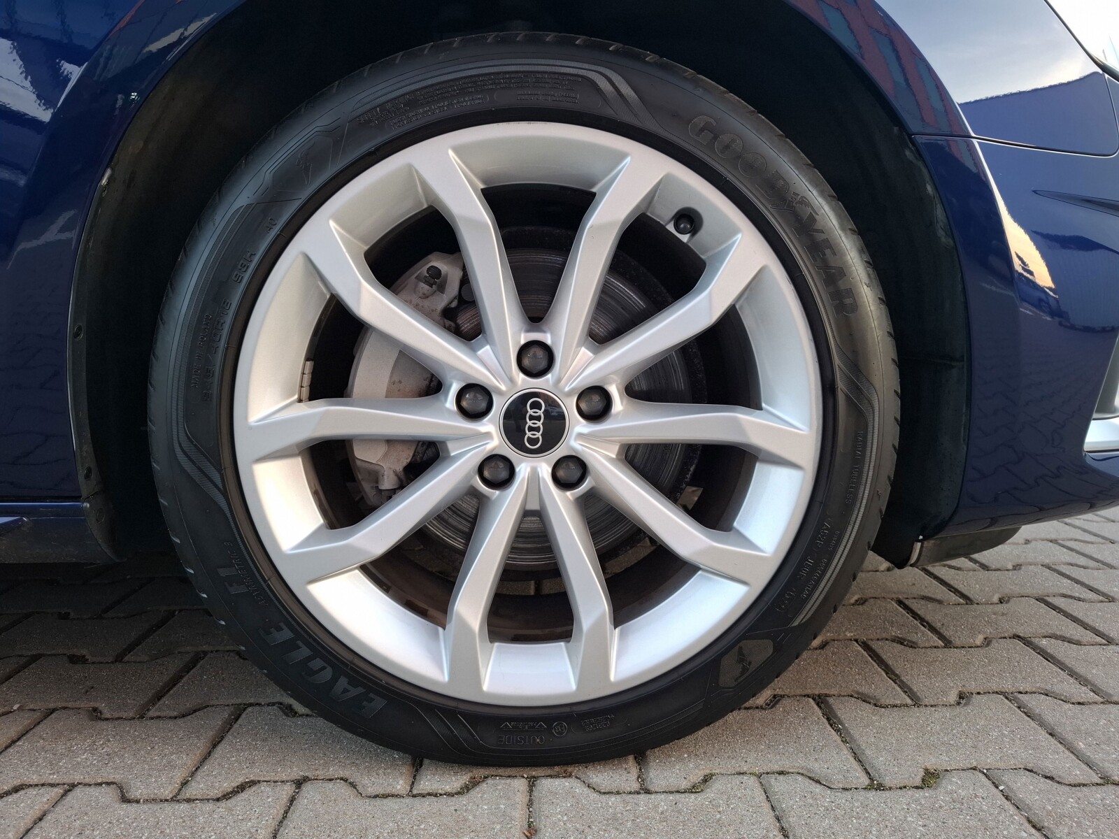 Audi A4 Avant - zdjęcie 16