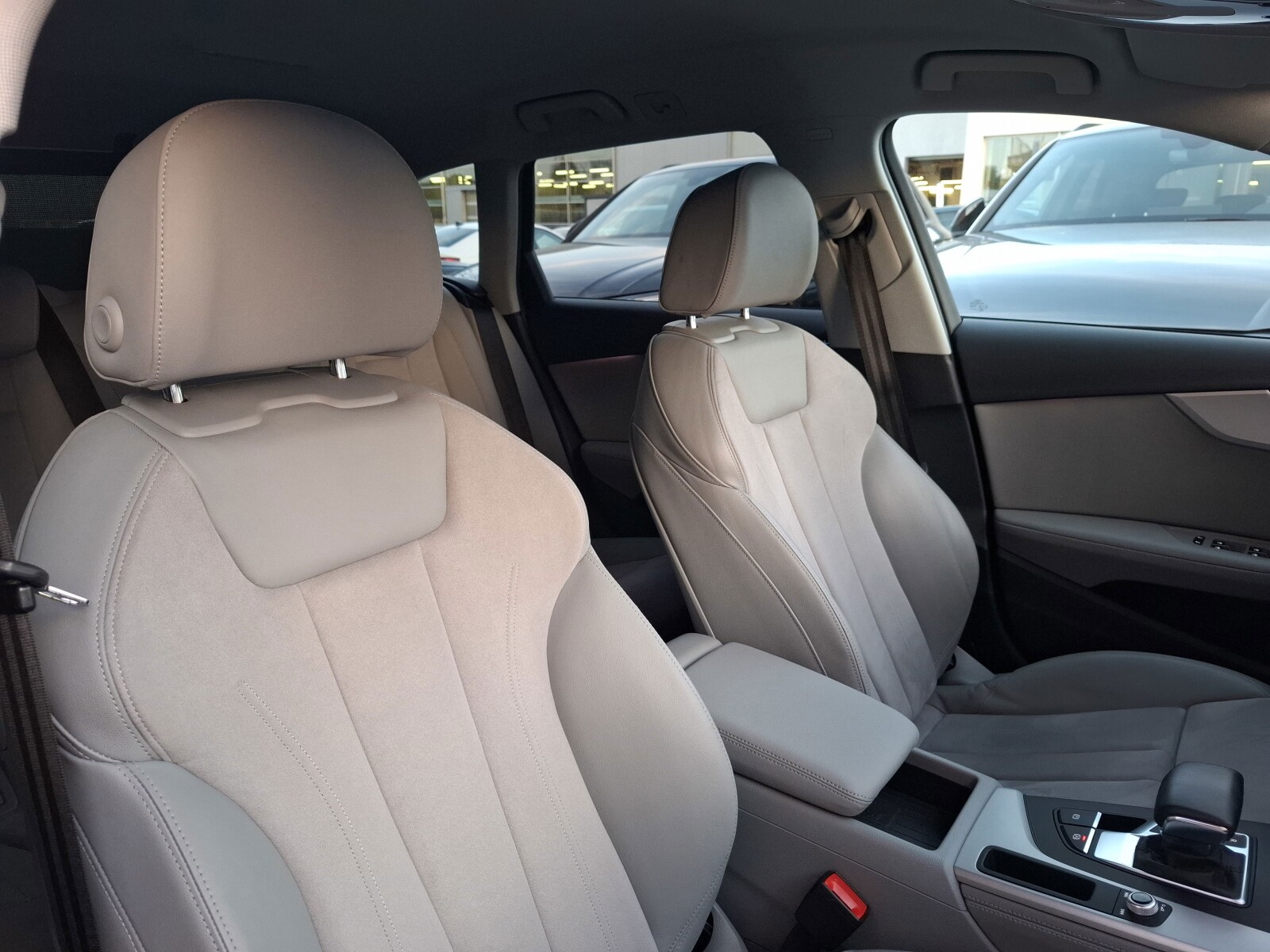 Audi A4 Avant - zdjęcie 19