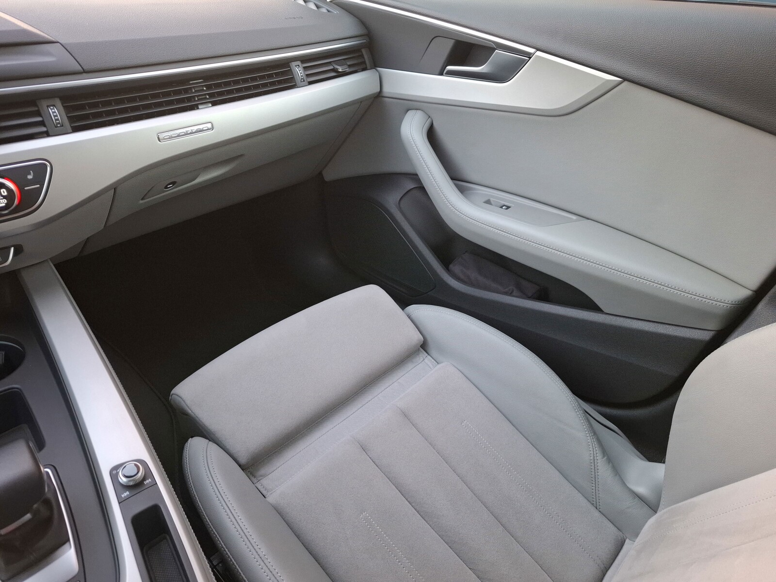 Audi A4 Avant - zdjęcie 40