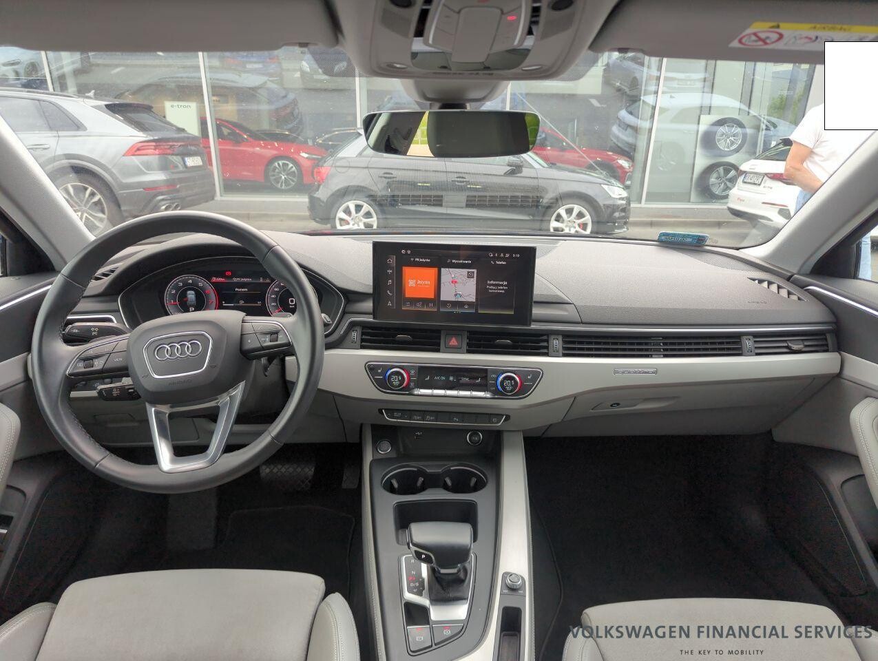 Audi A4 Avant - zdjęcie 10