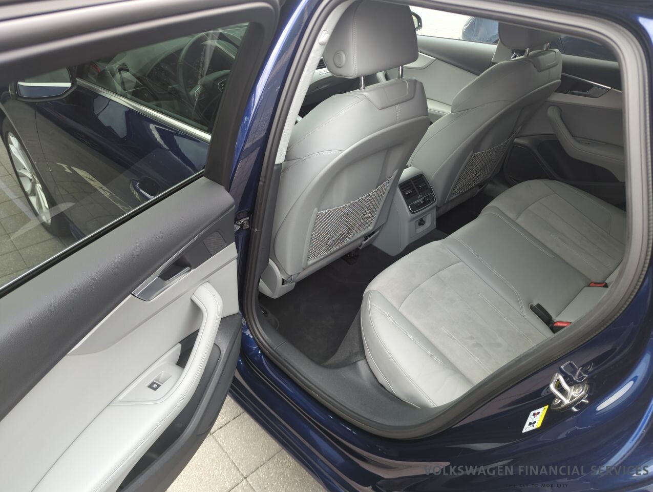 Audi A4 Avant - zdjęcie 9