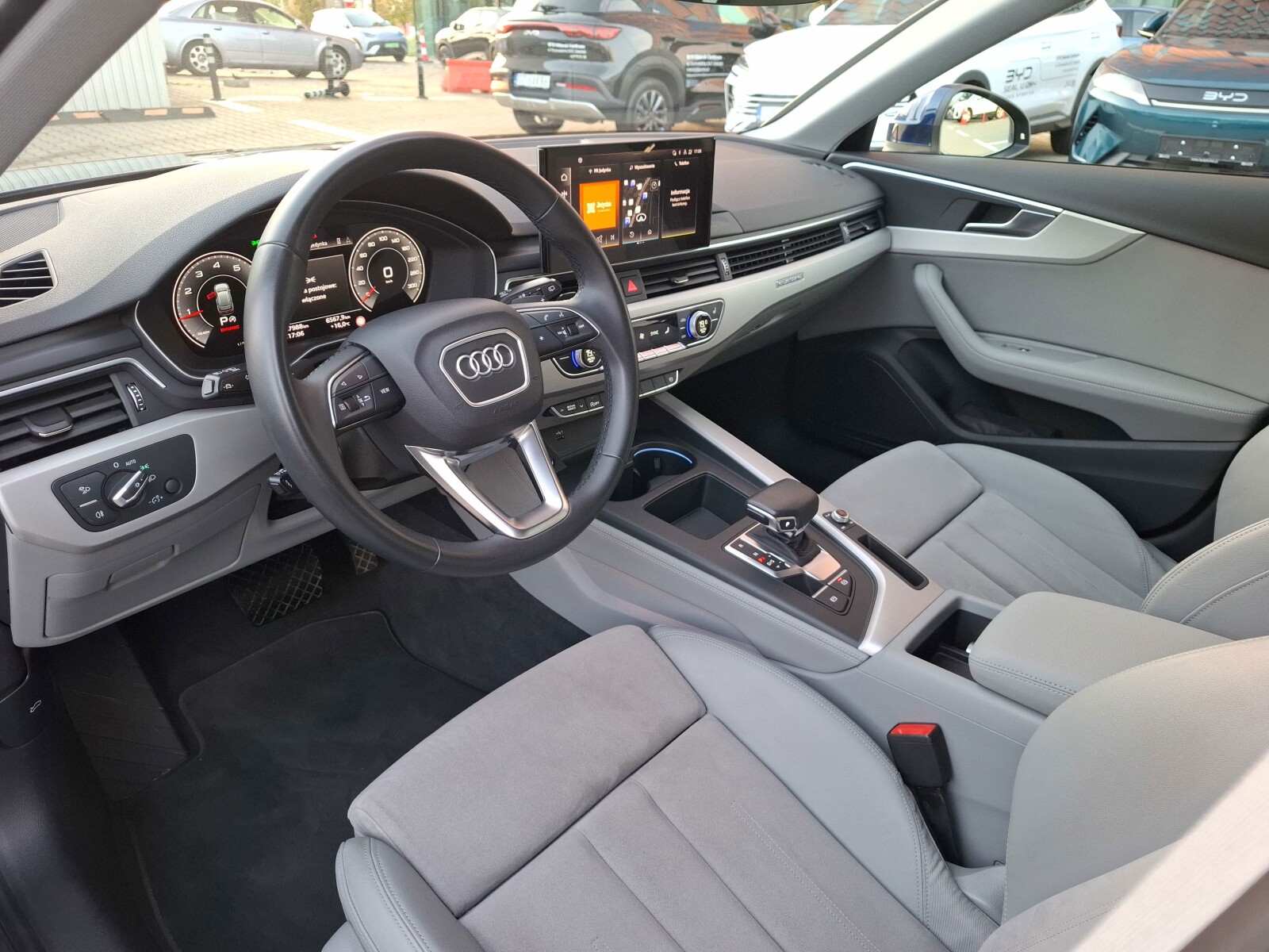 Audi A4 Avant - zdjęcie 27