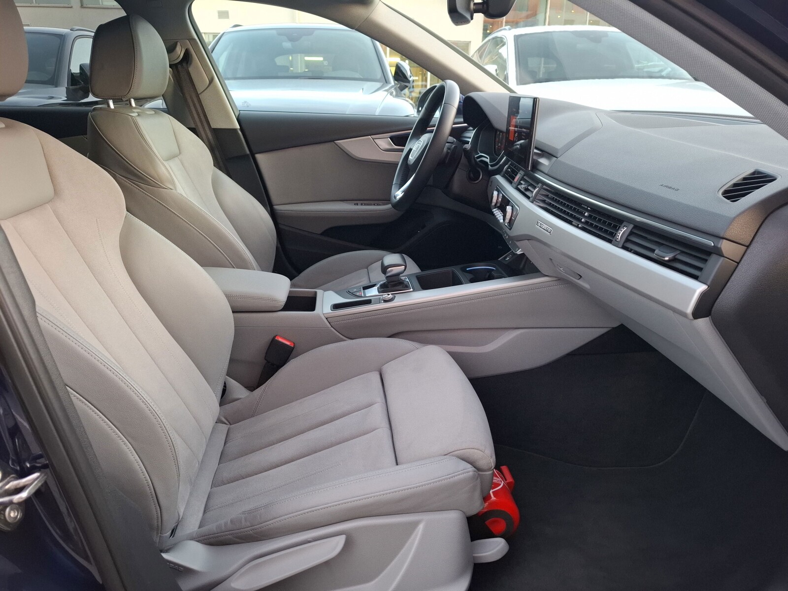 Audi A4 Avant - zdjęcie 18