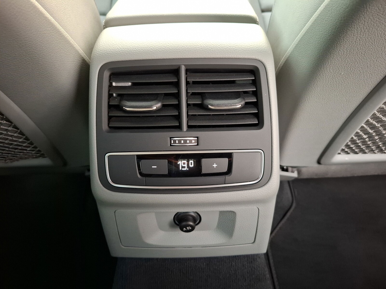 Audi A4 Avant - zdjęcie 20