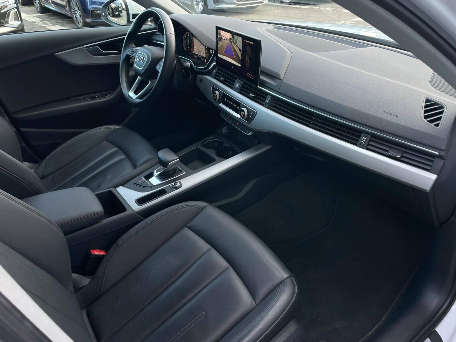 Audi A4 Avant - zdjęcie 22