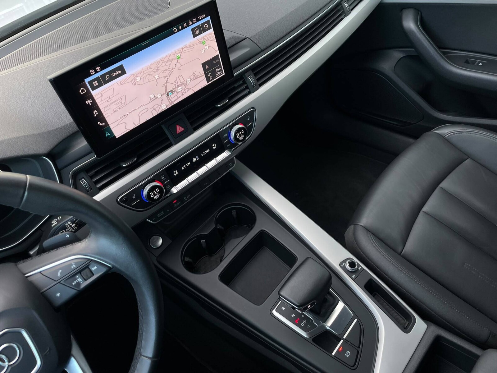 Audi A4 Avant - zdjęcie 33