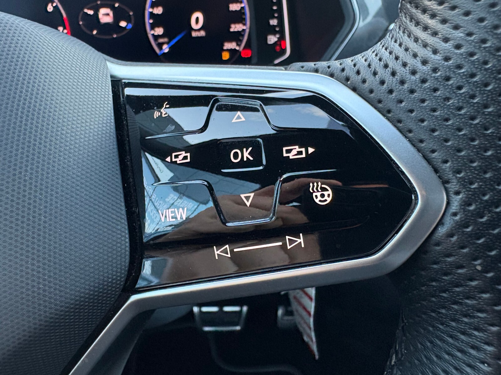 Volkswagen Tiguan Allspace - zdjęcie 24
