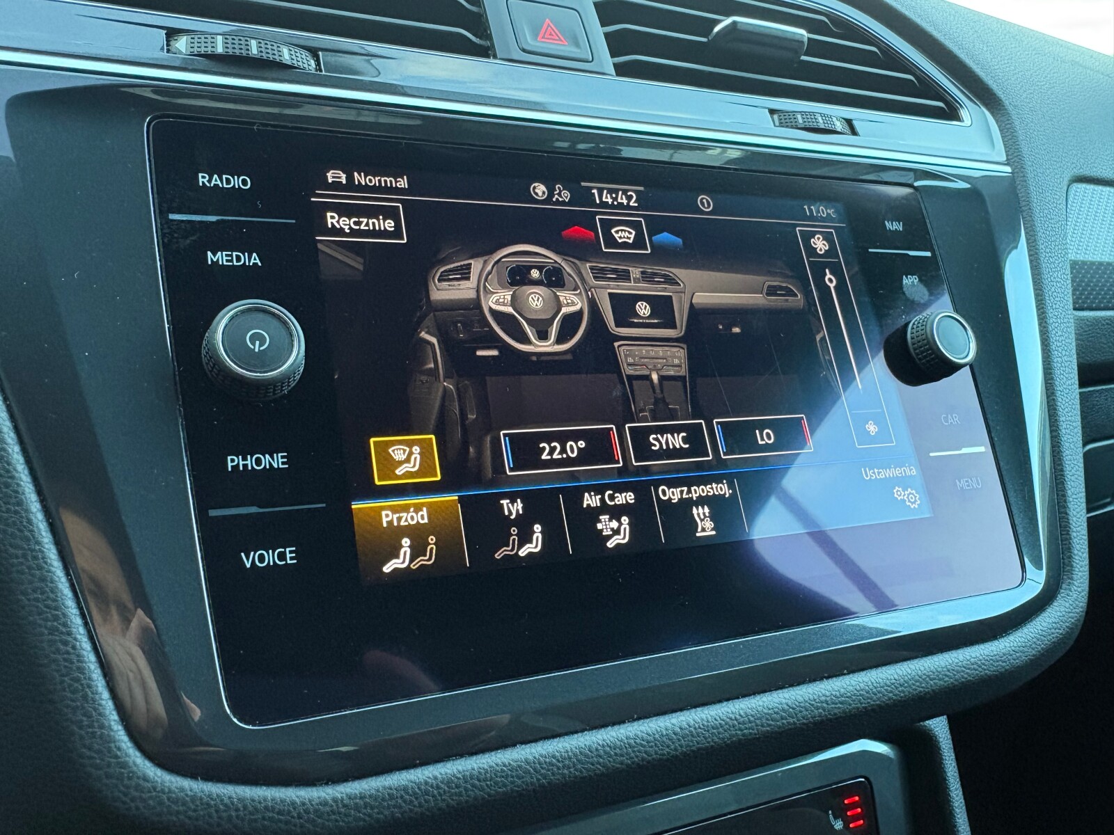Volkswagen Tiguan Allspace - zdjęcie 36