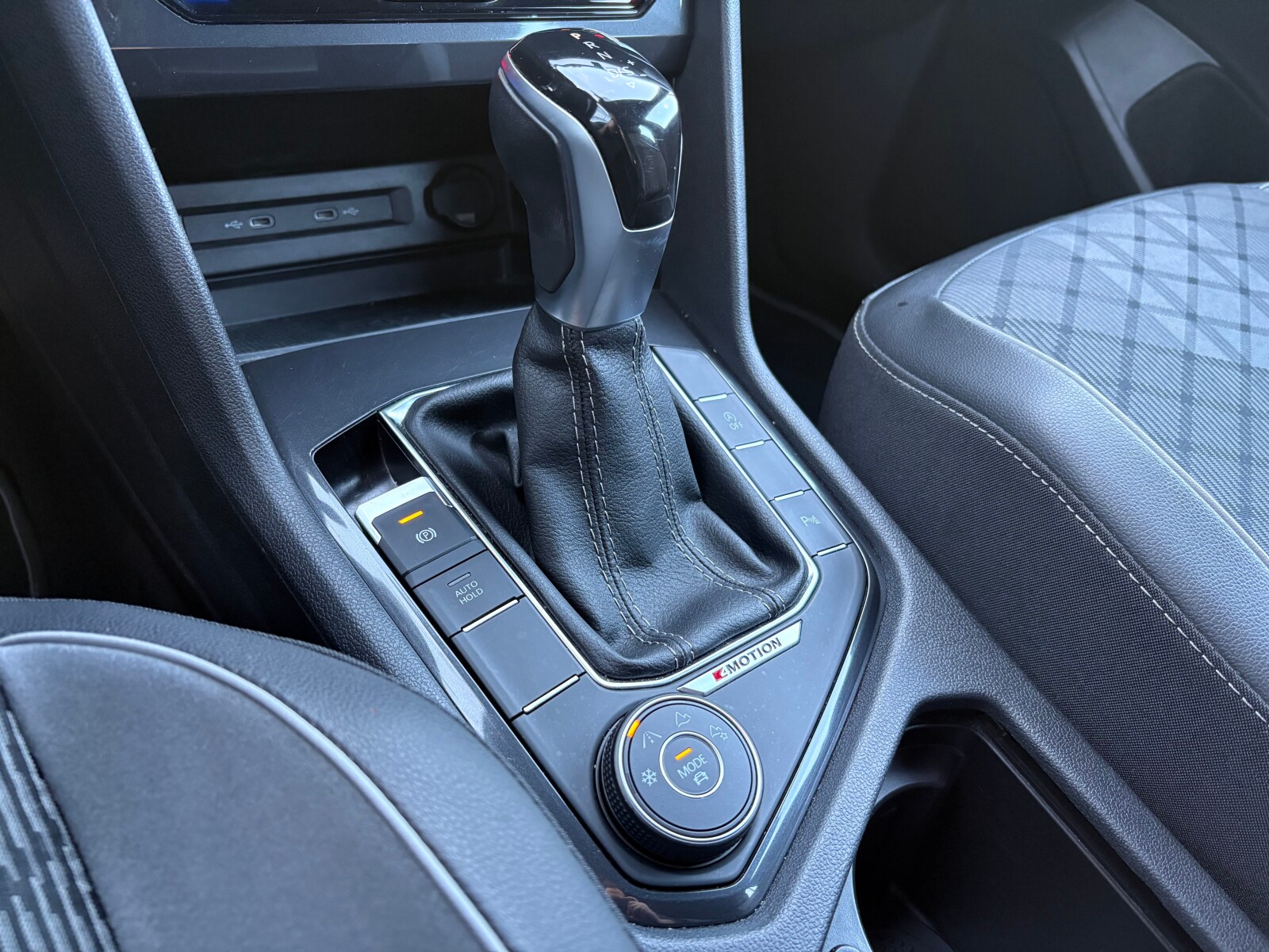 Volkswagen Tiguan Allspace - zdjęcie 27