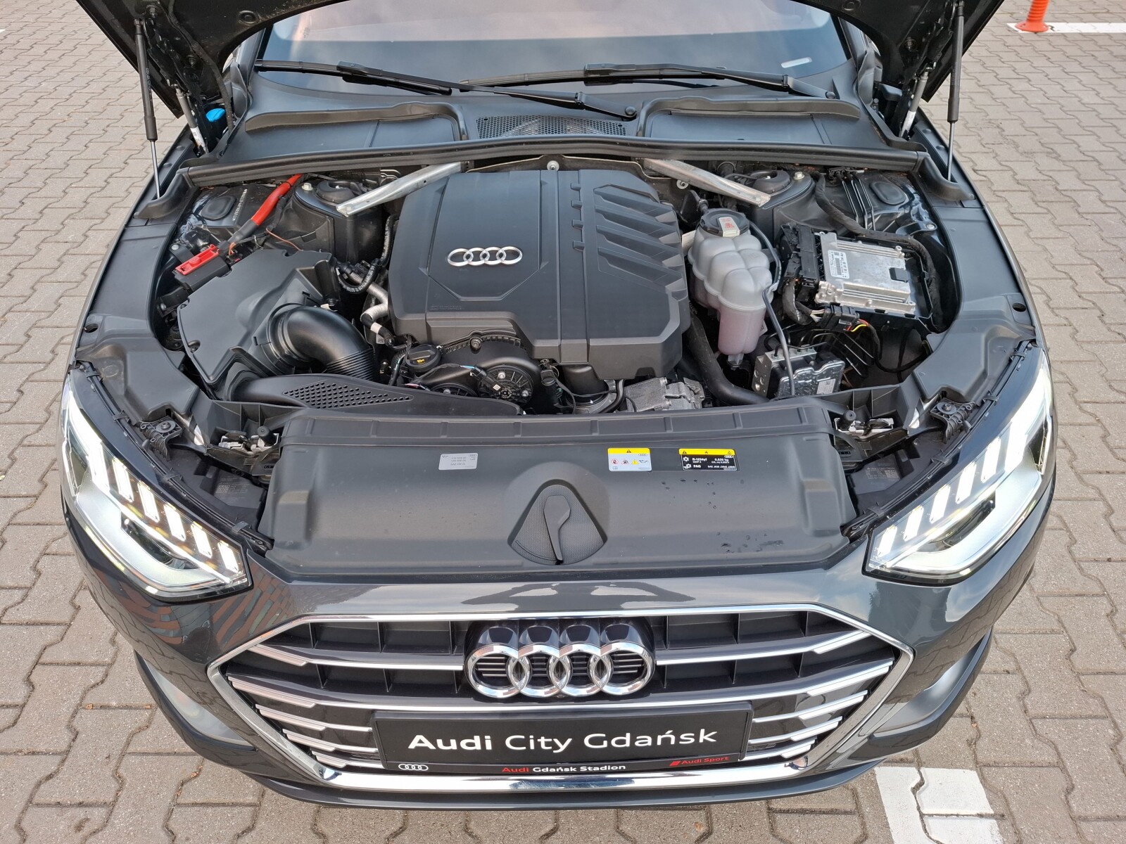 Audi A4 Avant - zdjęcie 17