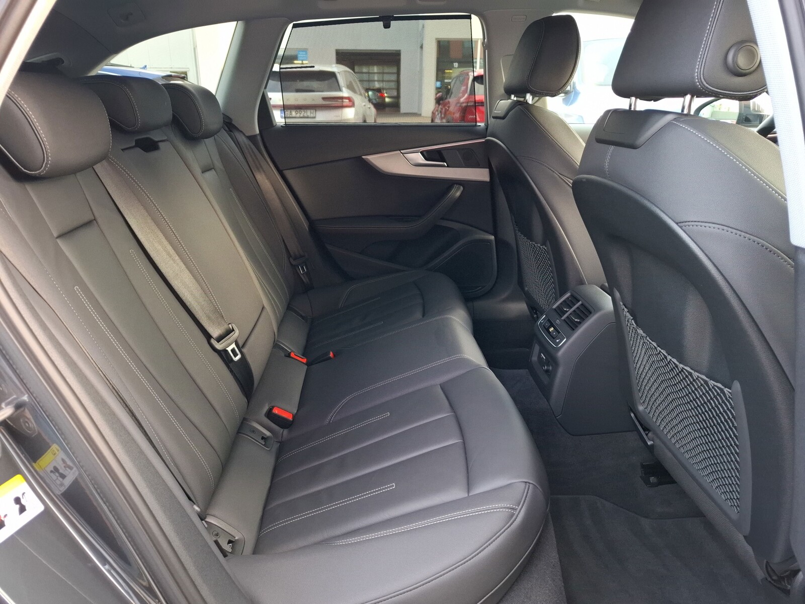 Audi A4 Avant - zdjęcie 11