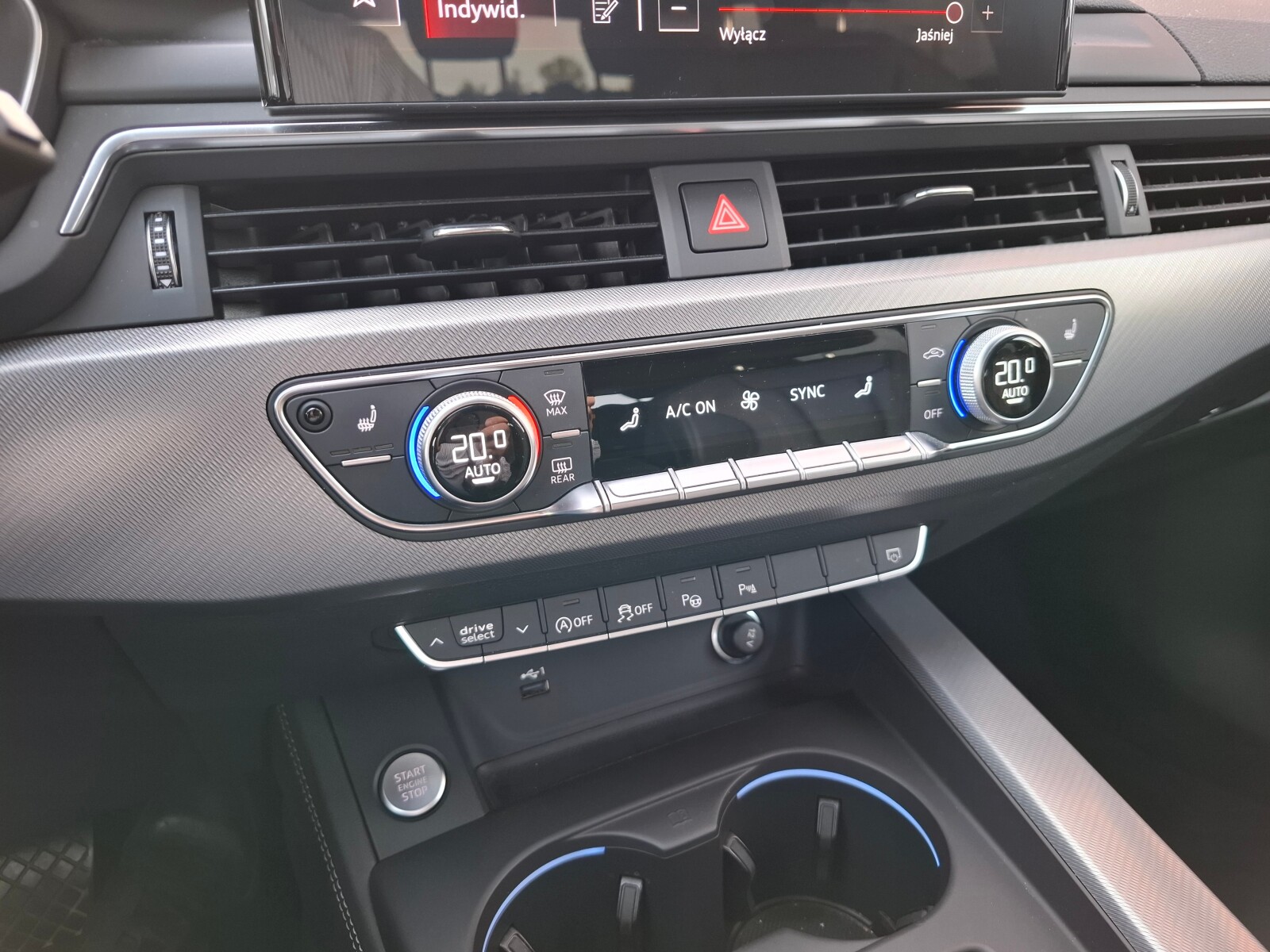 Audi A4 Avant - zdjęcie 13