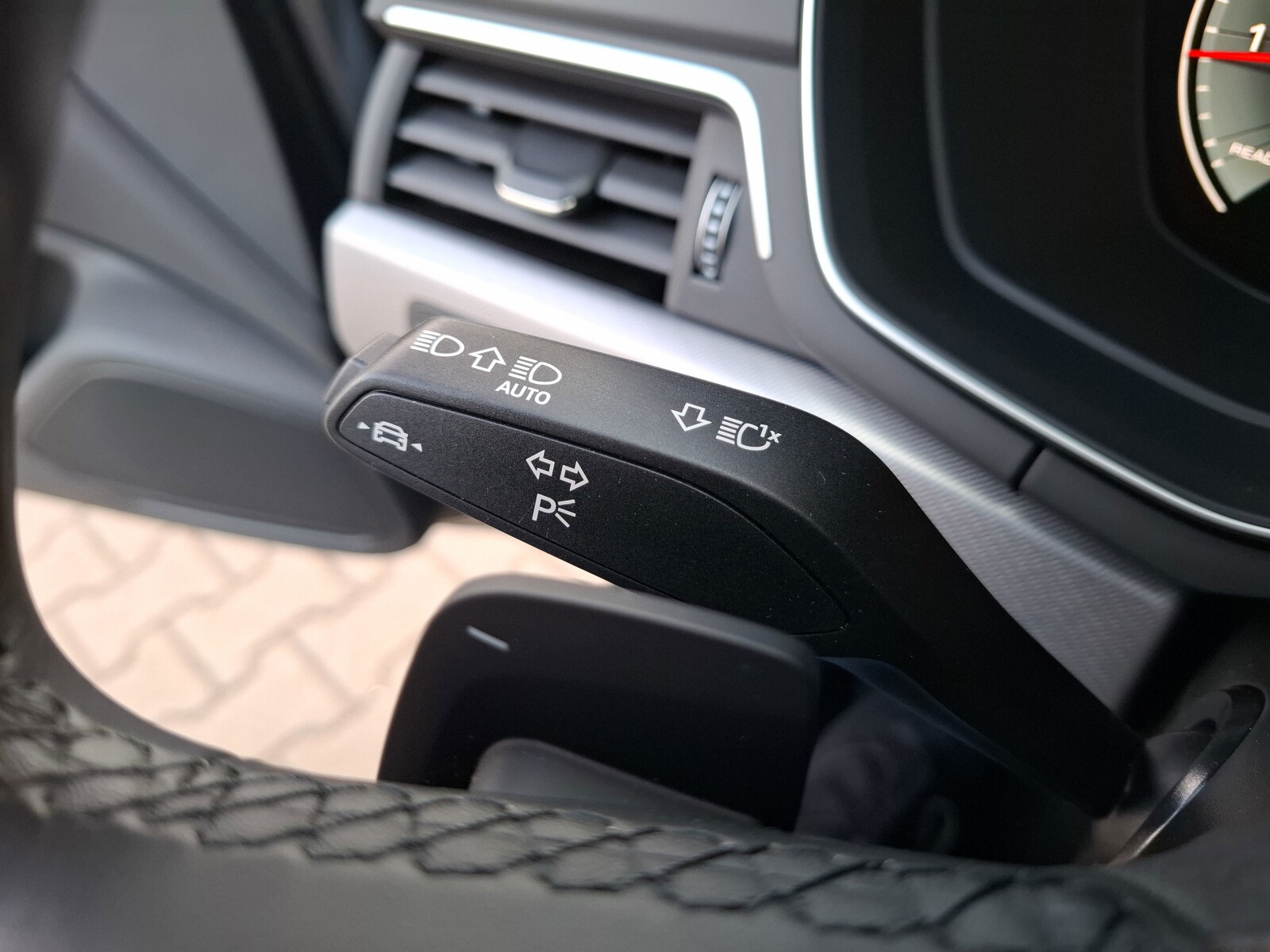 Audi A4 Avant - zdjęcie 31