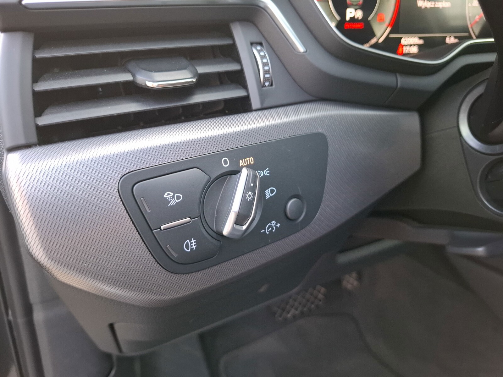 Audi A4 Avant - zdjęcie 28