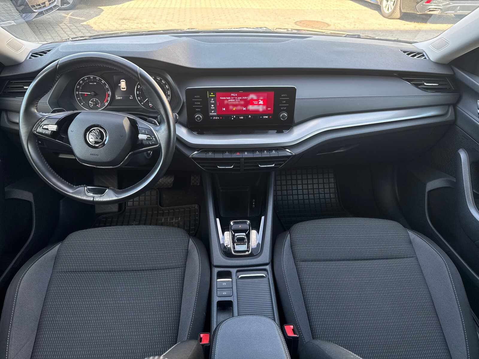 Škoda Octavia Combi - zdjęcie 15