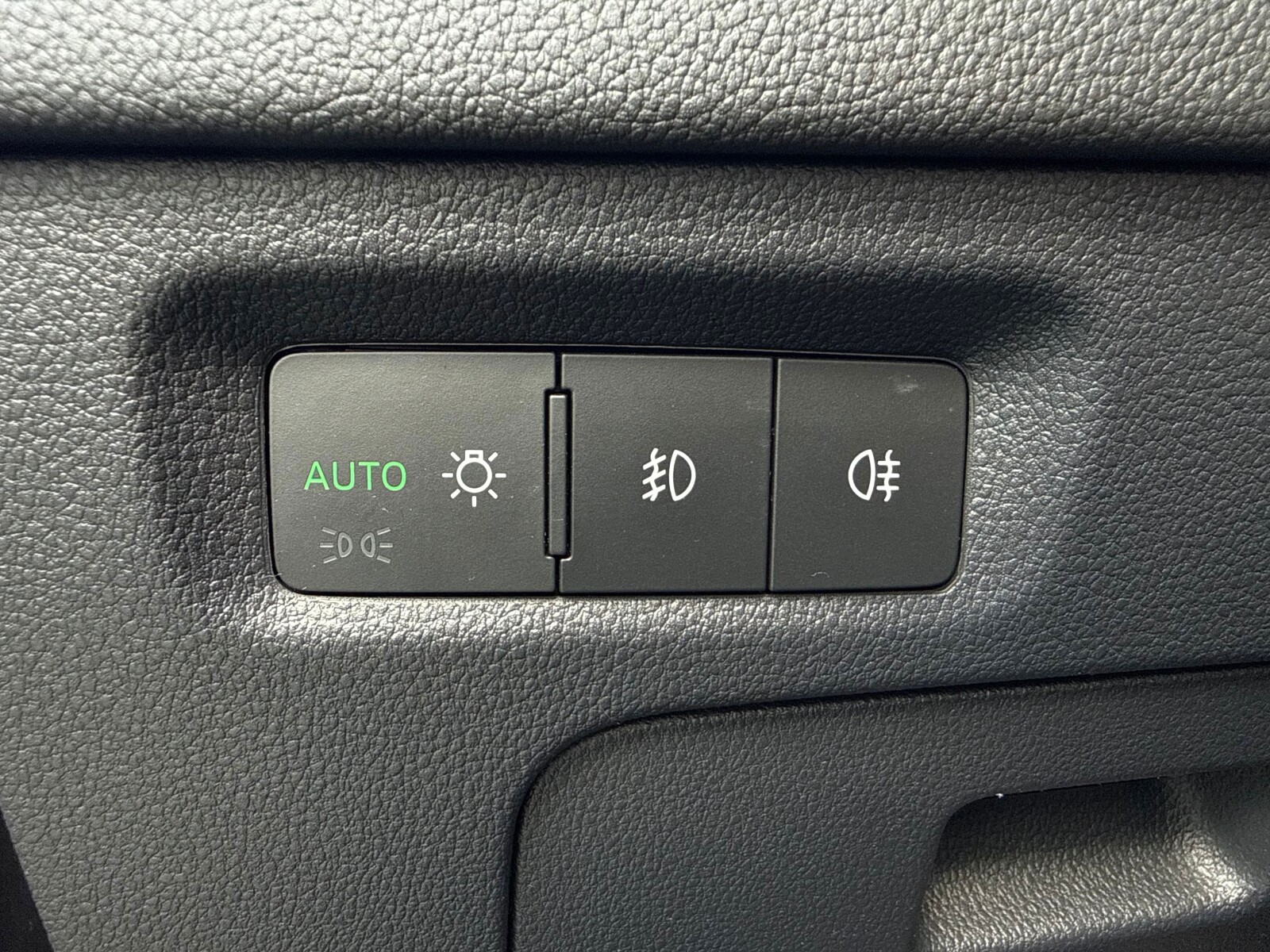 Škoda Octavia Combi - zdjęcie 11