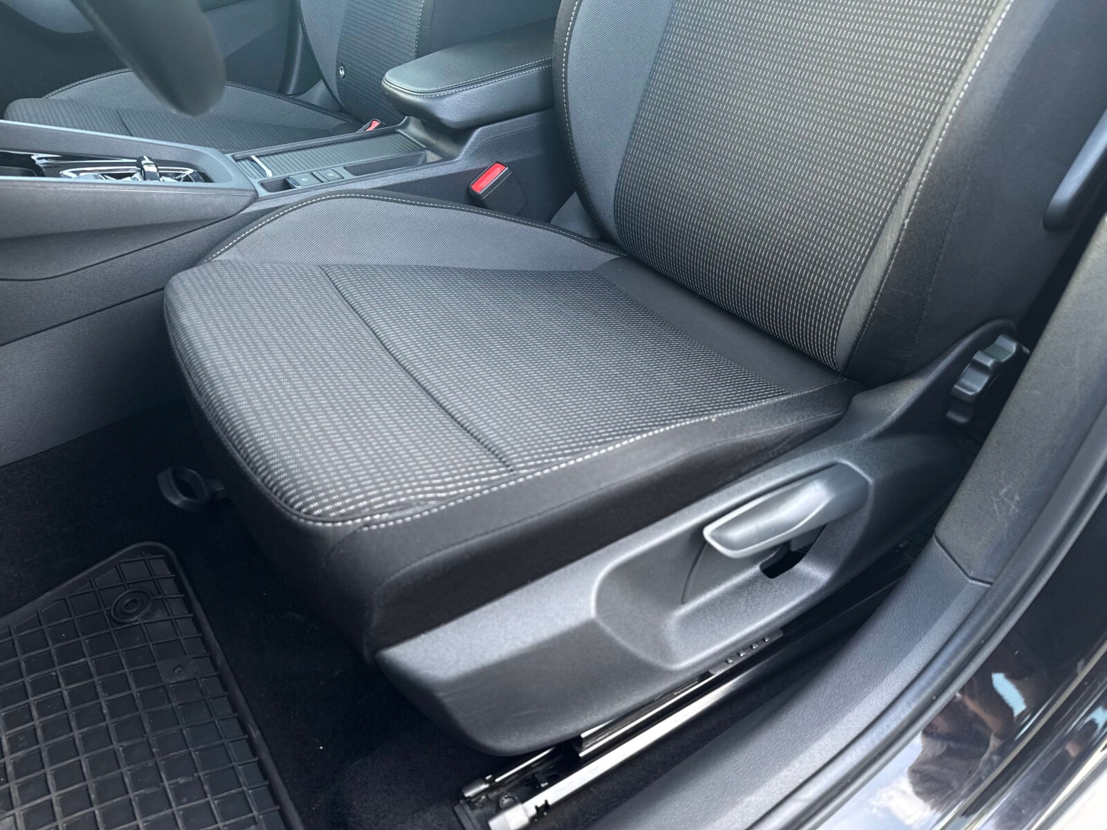 Škoda Octavia Combi - zdjęcie 14