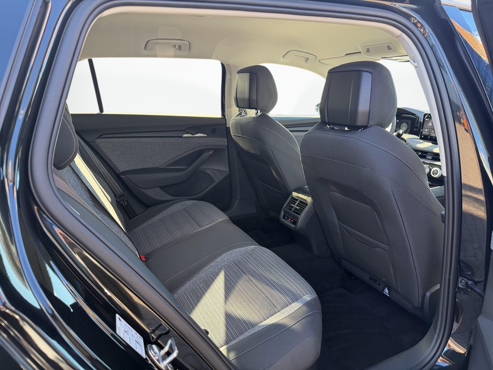 Škoda Superb - zdjęcie 40