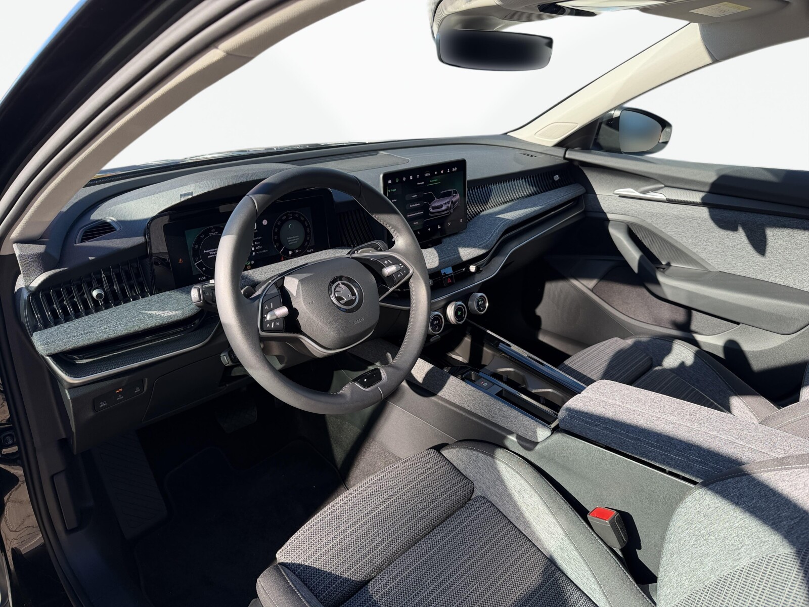 Škoda Superb - zdjęcie 11