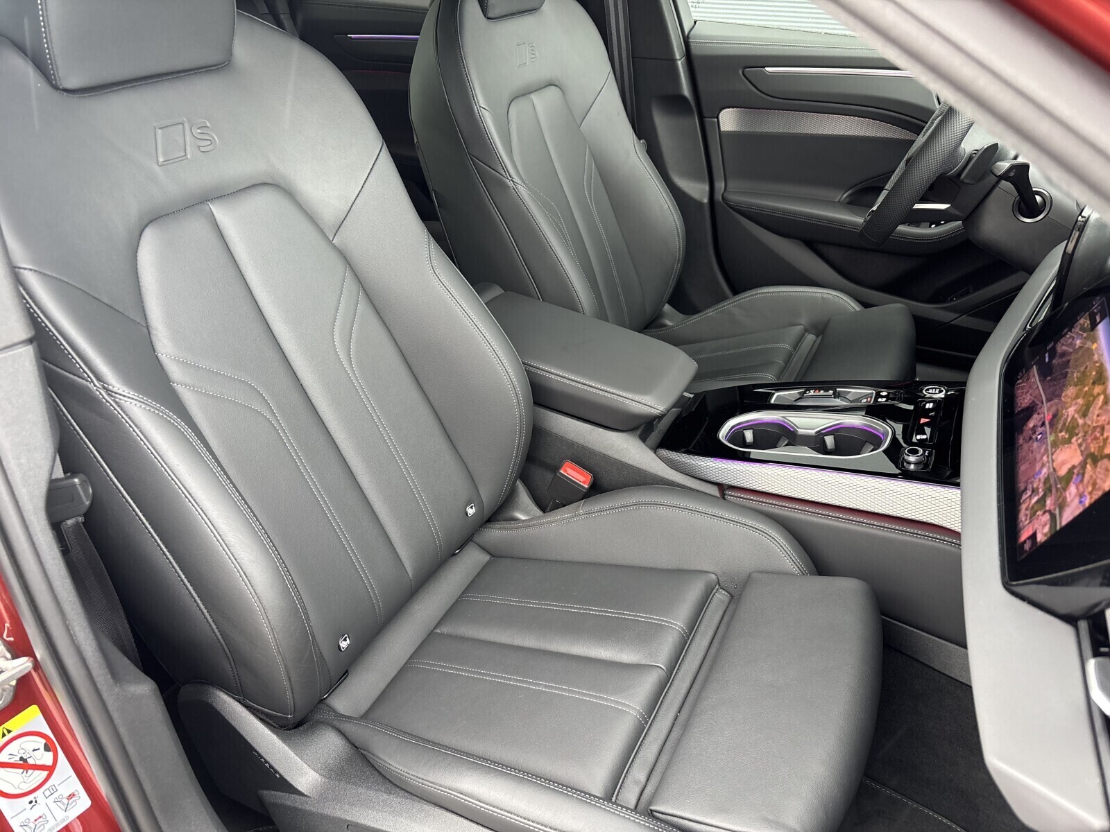 Audi A6 Limousine - zdjęcie 32