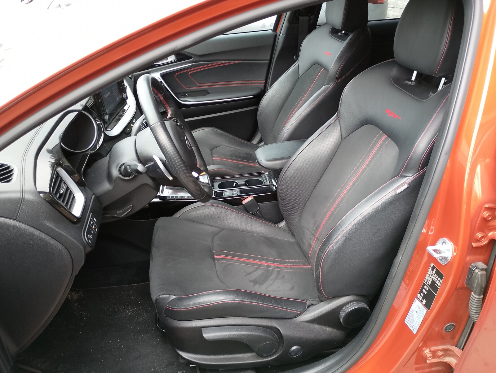 Kia Pro_cee'd - zdjęcie 9